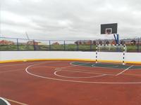 Универсальная спортивная площадка в загородном микрорайоне «Спутник»